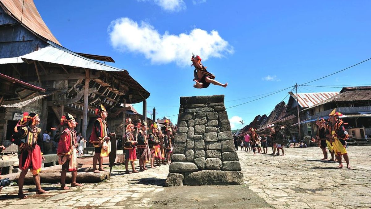 Adat Nias Tradisi Unik Dan Warisan Budaya Pulau Batu