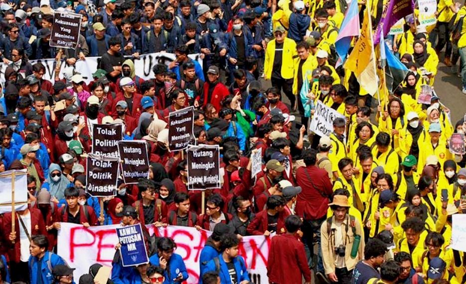 Aksi Demonstrasi Mahasiswa Warnai Sejumlah Kota Di Indonesia