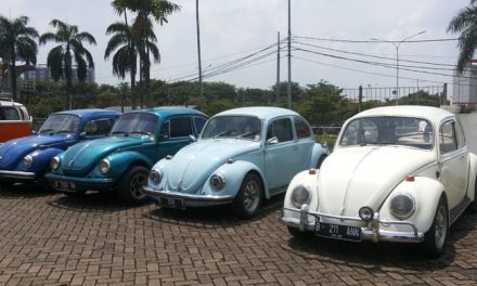 Mobil Retro VS Mobil Klasik: Apa Perbedaannya?