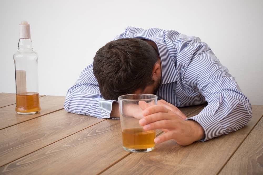 Alkohol Dan Kesehatan: Dampak Konsumsi Berlebihan Bagi Tubuh