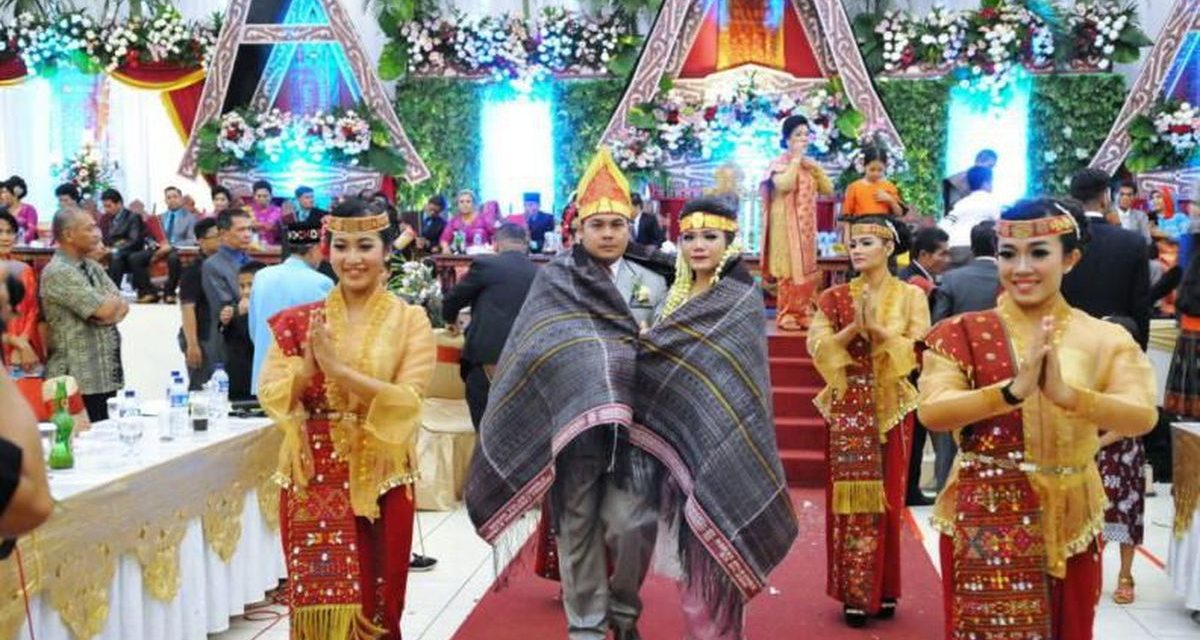 Pernikahan Cina Dan Batak: Perpaduan Tradisi Yang Penuh Makna