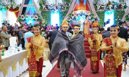 Pernikahan Cina Dan Batak: Perpaduan Tradisi Yang Penuh Makna