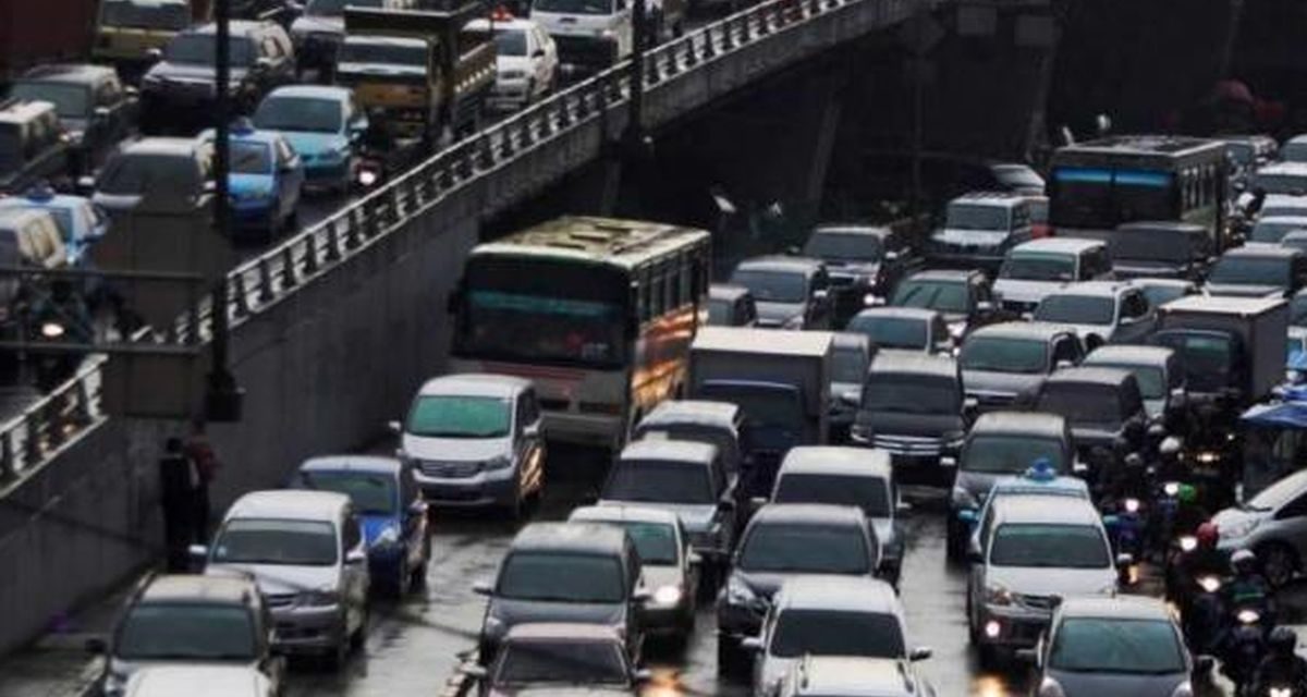 Transportasi Umum: Solusi Mengurangi Kemacetan Di Kota Besar