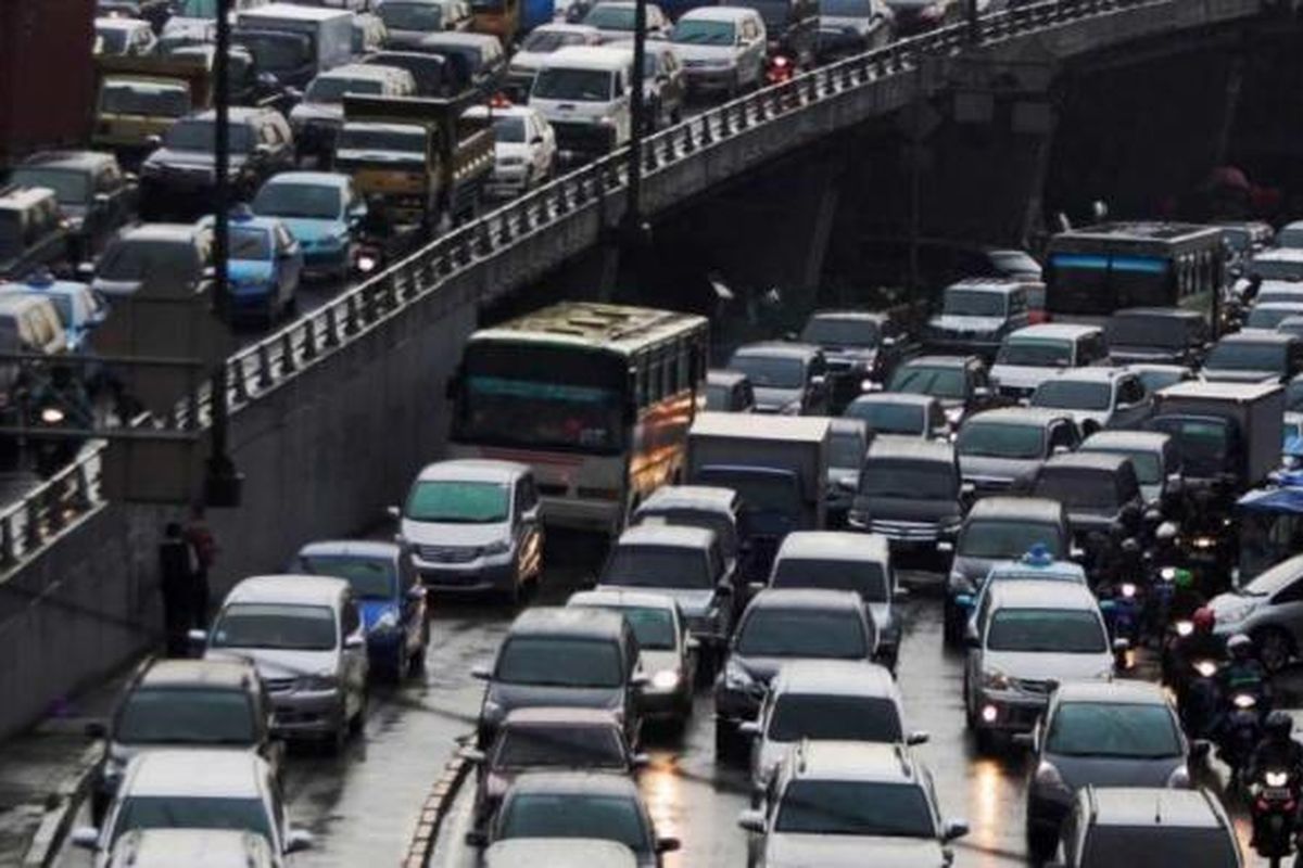 Transportasi Umum: Solusi Mengurangi Kemacetan Di Kota Besar